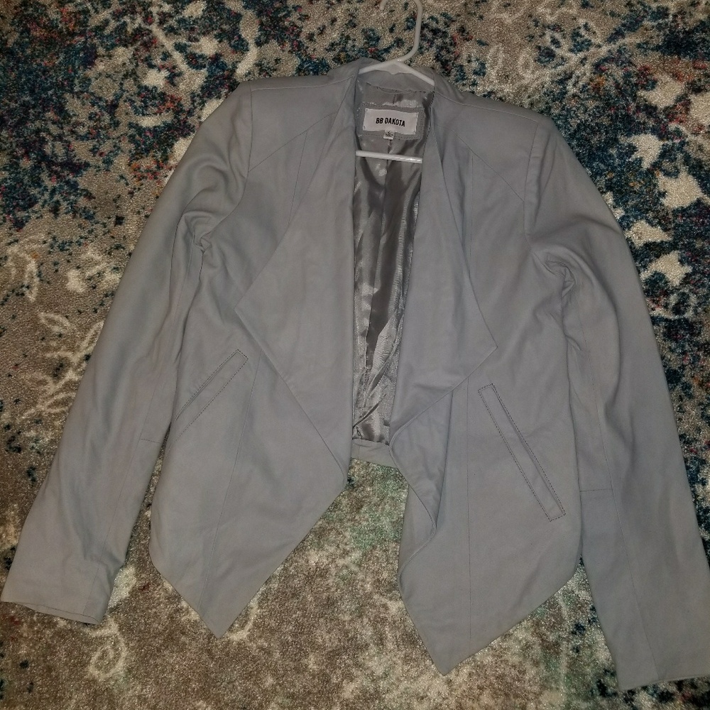 Blazer - Picture 3 of 3